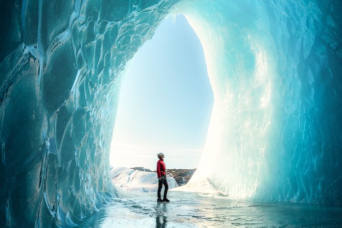 Glacier and Ice Cave Private Photoshoot - 15 Shot Photo Package - Why this private glacier outing feels different