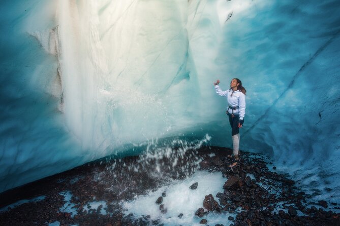Glacier and Ice Cave Private Photoshoot - 15 Shot Photo Package - Sunset lunch with the glacier as your view
