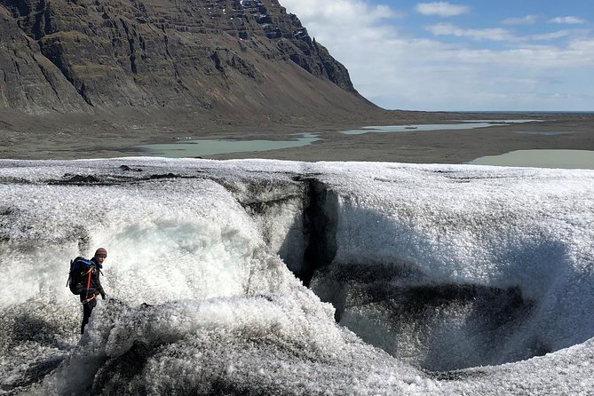 Glacier Hike: Summer Treasure - Glacier Discovery - How the small group changes the day