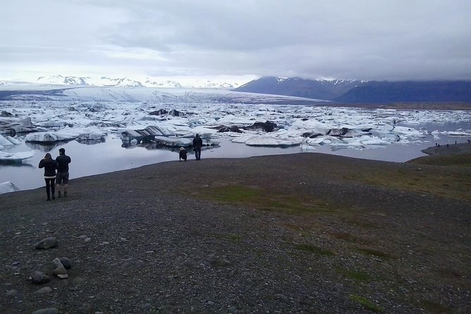Glacier Lagoon Private Tour with Private Zodiac boat ride on the Iceberg Lagoon - Diamond Beach turns ice into sculpture