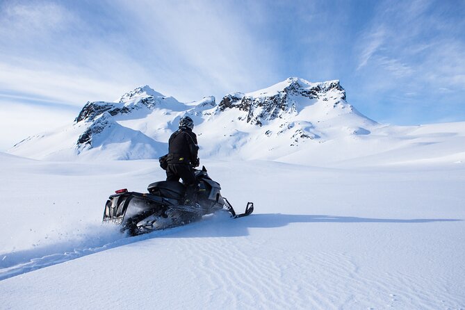 Glacier Rush – Fast pace snowmobile - SnoMo Glacier - Why Langjökull makes this ride special