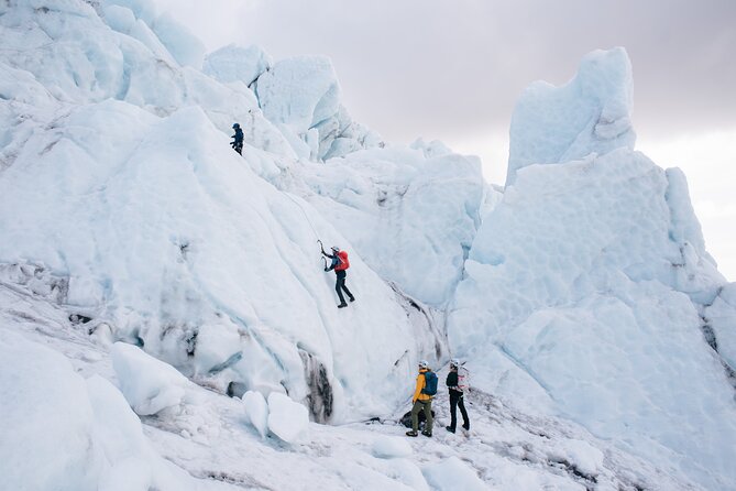 Glacier Xtreme: Vatnajökull Ice Climbing + Hike from Skaftafell - Learning to climb ice walls