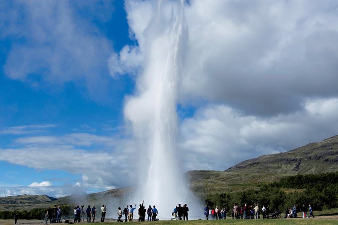 Golden Circle and Fontana Geothermal Spa Day Trip from Reykjavik - What to bring for Fontana