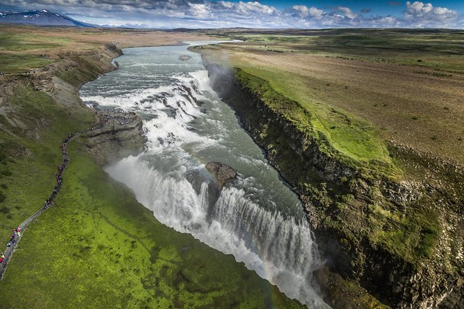 Golden Circle Classic Day Tour from Reykjavik - Þingvellir: where politics and tectonic plates meet