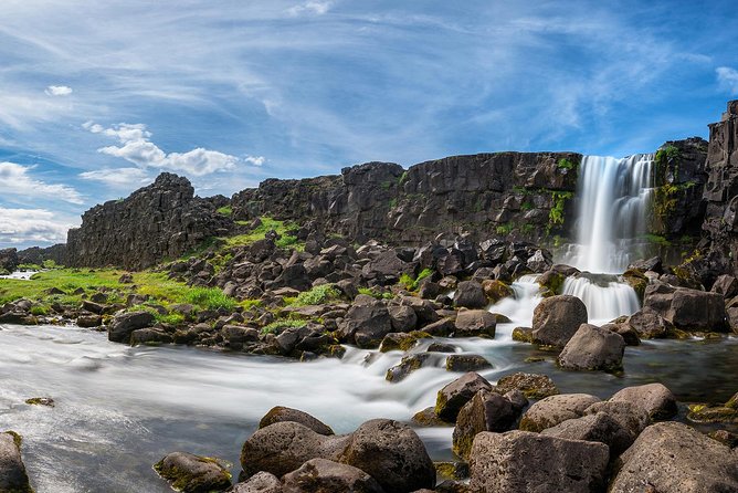 Golden Circle Classic in Small group - Also for cruises - Gullfoss: Iceland’s powerful two-tier waterfall