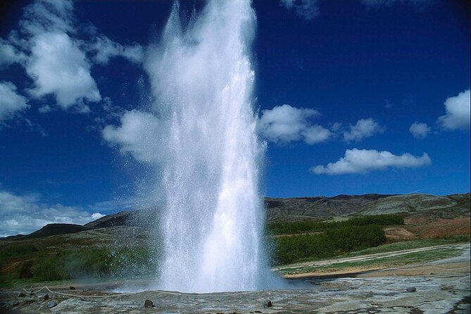 Golden Circle German-speaking small group tour from Reykjavík - Kerið crater and its colorful volcanic bowl