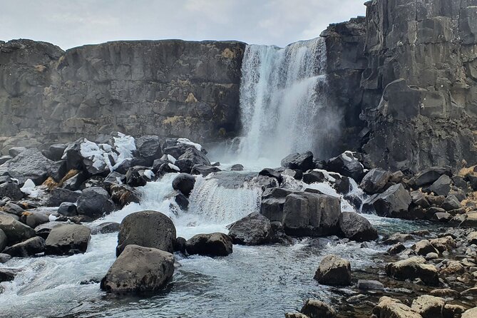 Golden Circle German-speaking small group tour from Reykjavík - Laugarvatn and geothermal baking