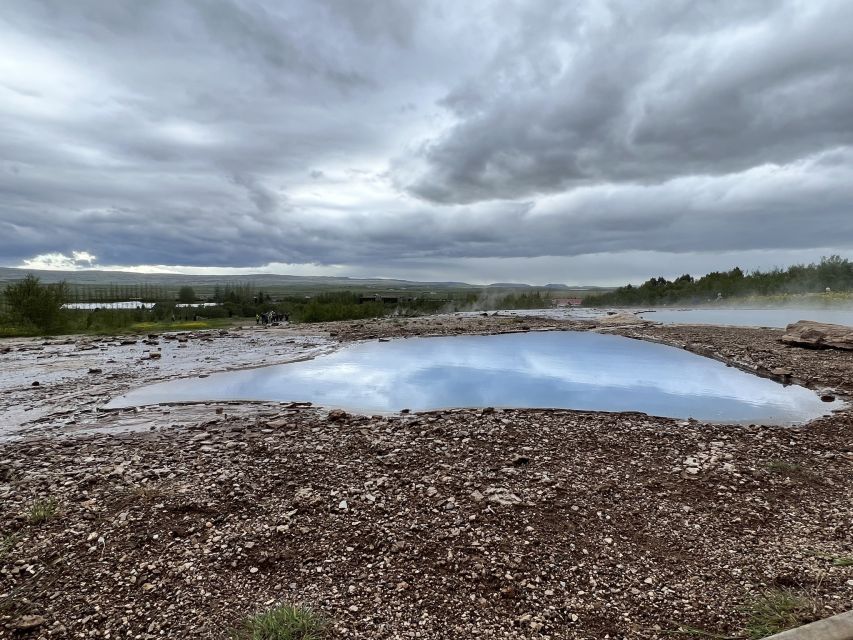 Golden circle, hot spring bakery, tomato farm private tour - Þingvellir: where geology and government meet