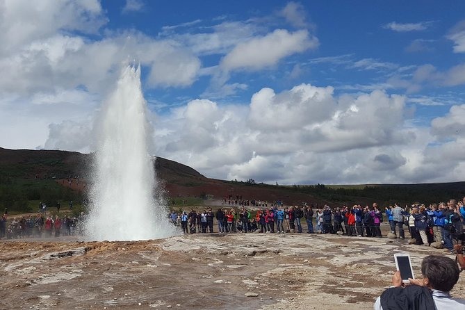 Golden Circle. Private Day Tour from Reykjavik - Guides, communication, and the private advantage