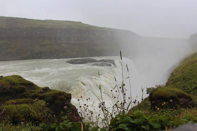 Golden Circle & Secret Lagoon & Friðheimar (lunch included) - PRIVATE TOUR - Guide quality and the value of a private vehicle