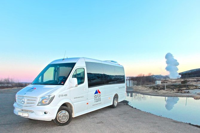 Golden Circle, Secret Lagoon & Kerið Small Group Tour - Geysir and Strokkur: watch the blue bubble