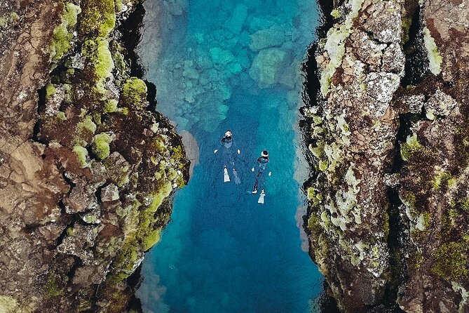 Golden Circle Silfra Snorkeling and Fridheimar Tomato Farm Lunch - Geysir and Strokkur provide the quick thrill