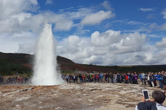 Golden Circle & South Coast. Private Day Tour - Skogafoss: the rainbow finale