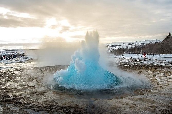 Golden Circle Tour - Private - Geysir and the regular burst of Strokkur