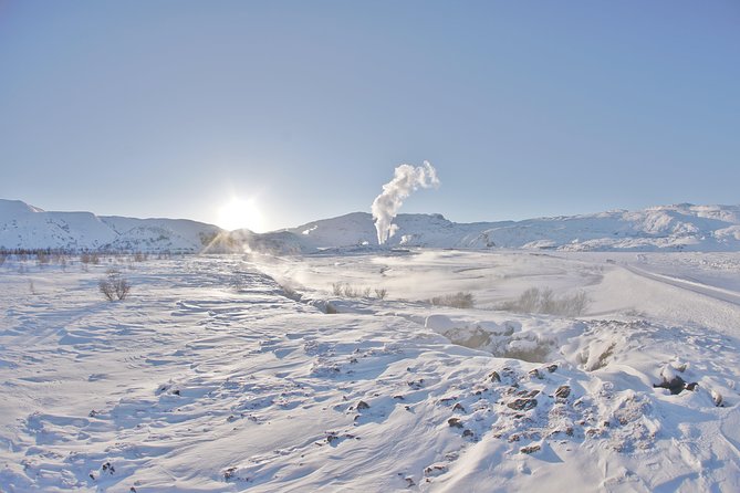 Golden Circle with extra G - Strokkur and Iceland’s sulfur-scented kitchen
