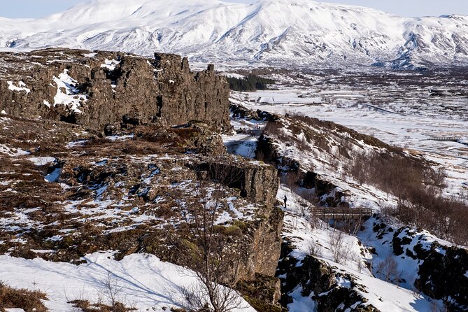 Golden Circle with Kerid Crater & Local Farm Visit in Small Group - Þingvellir: plates, parliament, and a proper first stop