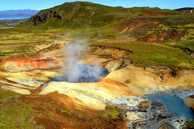 Helicopter tour from Reykjavik: Hengill Area with at site landing - The flight from Reykjavik Airport