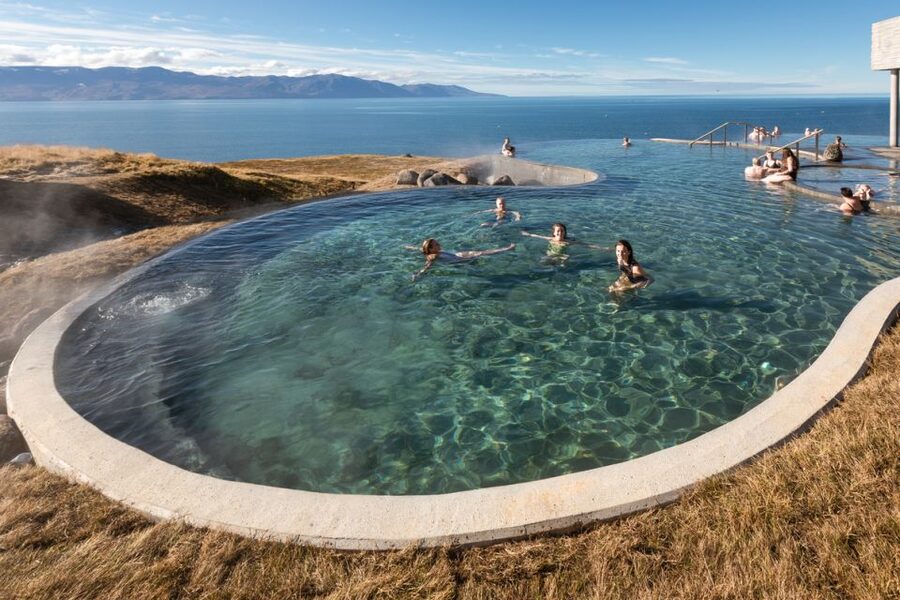 Husavik: GeoSea Geothermal Baths Entrance Ticket - The Swim-Up Bar and Steam Room