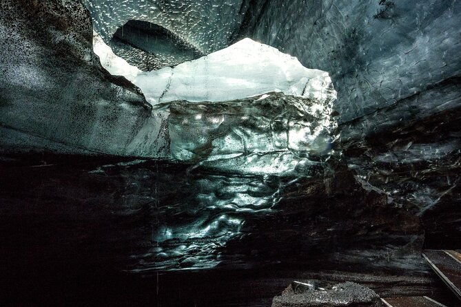 Ice Cave Katla Private Super Jeep Tour from Vík - Equipment, group size, and comfort