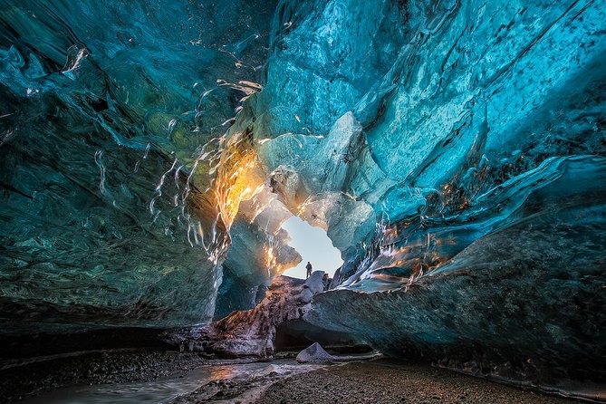 Ice Cave Tour in the National Park of Vatnajökull - Who will enjoy this most