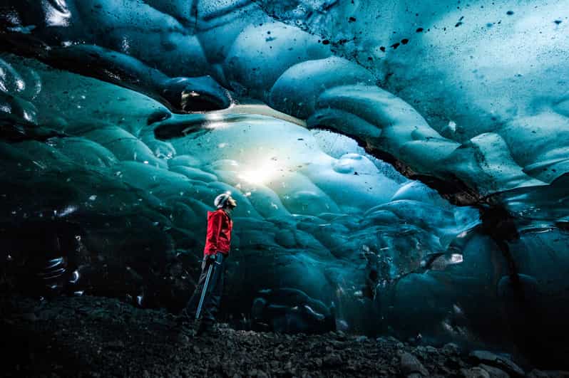 Iceland 3-Day Tour Golden Circle, Glacier Lagoon, & Ice Cave - Day two: black sand, floating ice, and the natural cave