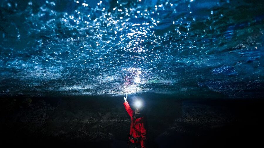 Iceland: Ice Cave Captured with Professional Photos - Why the blue ice is the star of the morning