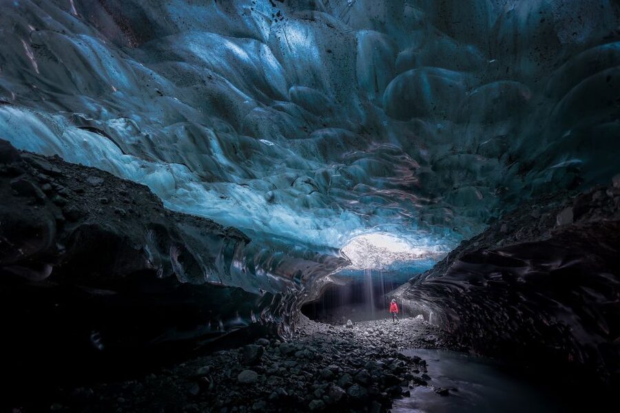 Iceland: Ice Cave Captured with Professional Photos - How the professional photo package works