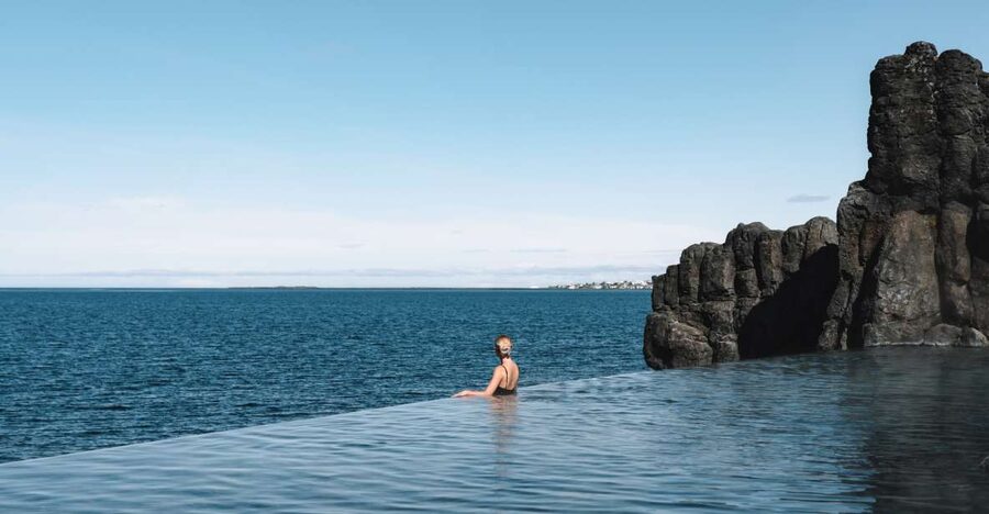 Iceland: Silfra Snorkeling Tour and Sky Lagoon Spa Combo - What the Silfra snorkel feels like