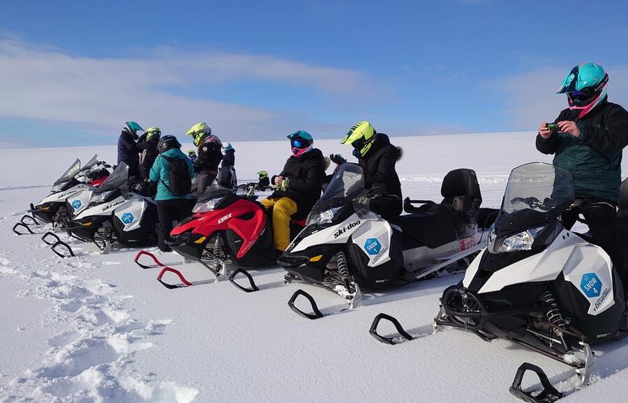 Into the Glacier: Snowmobile + Langjökull Ice Tunnel Combo - Who will enjoy this Langjökull tour?