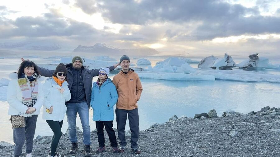 Jökulsárlón Floating Glacier & Diamond Beach Day Tour - Is $1,803 a fair price?