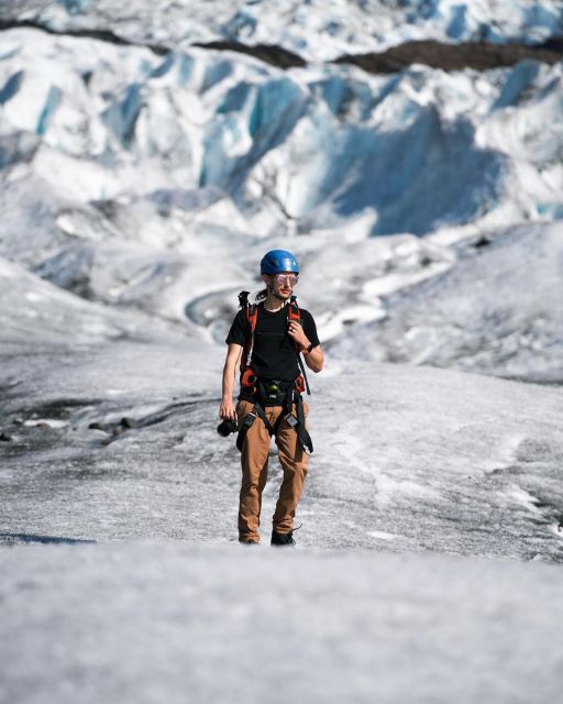 Jökulsárlón: Glacier Hike, Ice Cave, and Photoshoot Package - Meeting at Jökulsárlón beside the public bathrooms