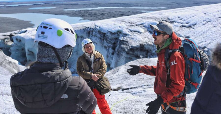 Jökulsárlón: Vatnajökull Glacier Guided Hiking Tour - The 40-minute super-jeep ride to the glacier