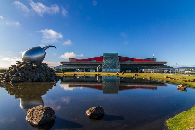 Keflavik International Airport Private Transfer - Cars for one to three people, vans for four to seven