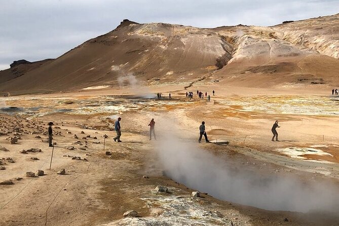 Lake Myvatn and Godafoss Waterfall for Cruise Ships from Husavik - The Guide and Small-Group Feel