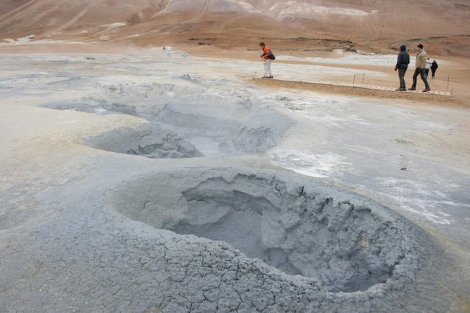 Lake Mývatn and Powerful Dettifoss Day Tour from Akureyri - Guides can shape the whole day