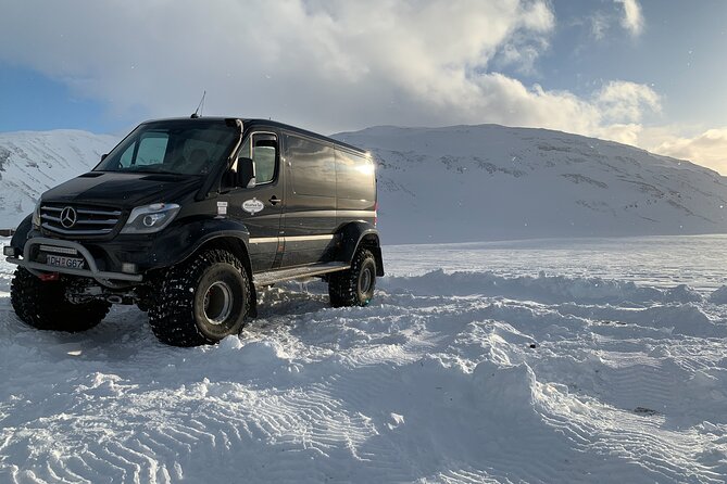 Landmannalaugar and Hekla Volcano / guided private tour - The ride is part of the attraction