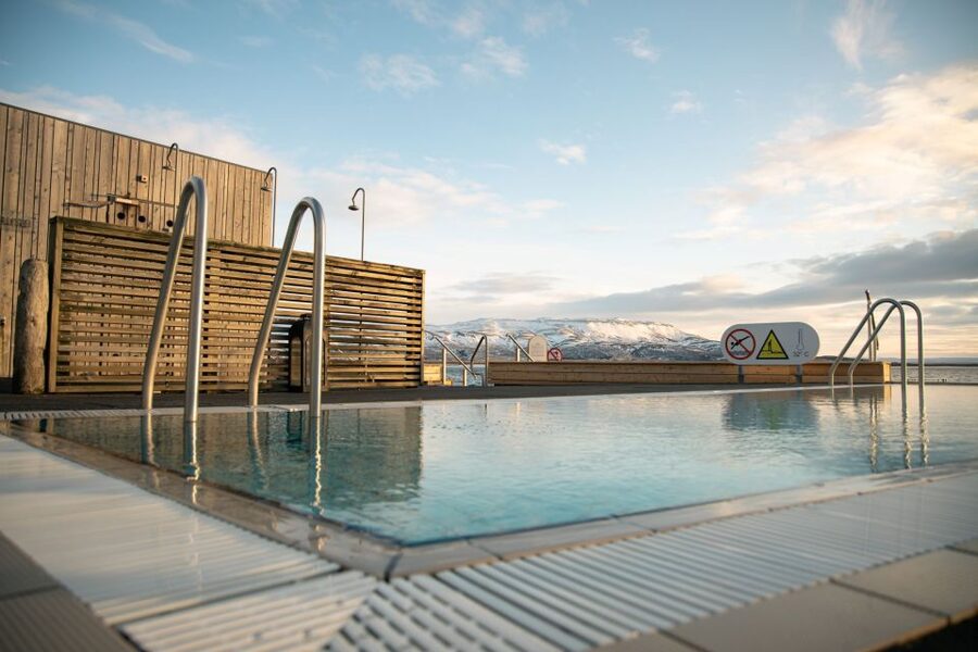 Laugarvatn: Laugarvatn Fontana Geothermal Baths Entry Ticket - The pools: hot water with a view of Lake Laugarvatn