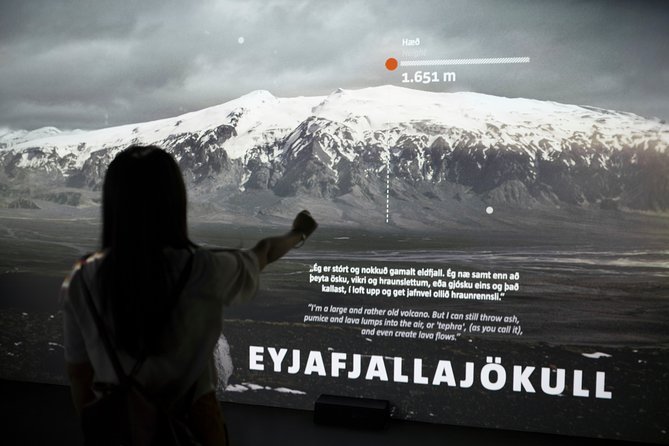 Lava Centre Interactive Volcano Exhibition - The magma plume and the forces beneath Iceland