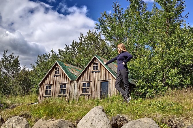 Lava Waterfalls, Sagas & Unique Canyon Baths - Small Group Tour - Husafell, turf houses, art, and a 4WD ride