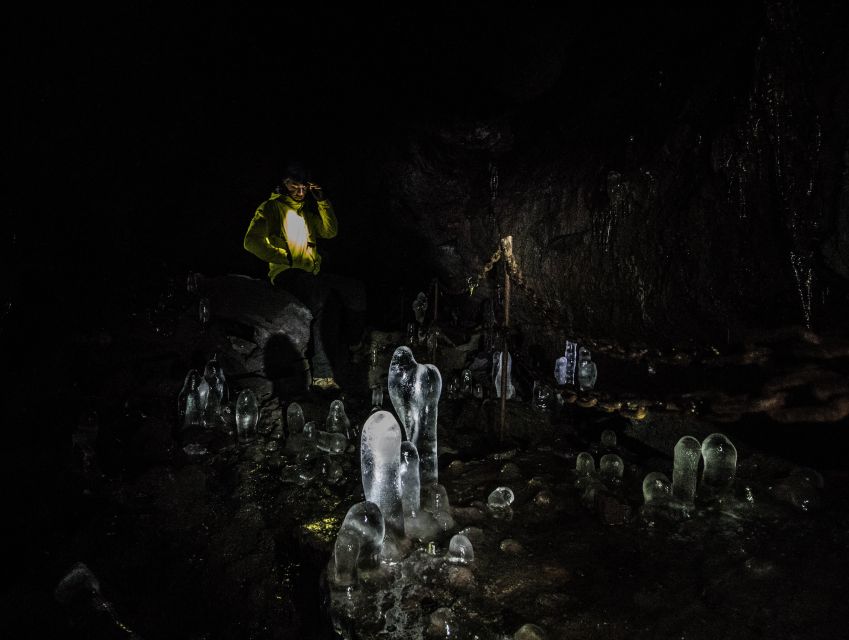 Leidarendi Cave: Lava Tunnel Caving from Reykjavik - Why the small group helps