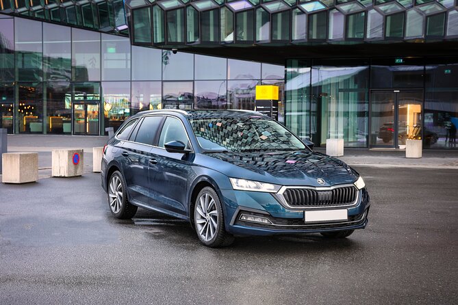 Luxury Private Transfer from Reykjavik to Keflavik Airport - Hotel pickup keeps departure day simple