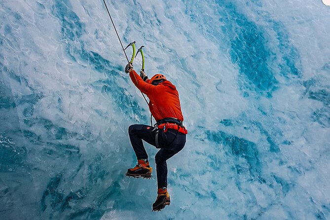 Micro group - Ice climbing at Sólheimajökull - What to wear and bring
