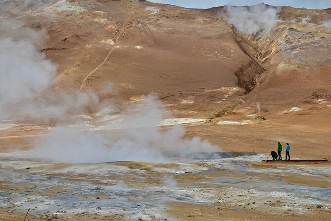 Myvatn Nature Baths & Goðafoss Waterfall Akureyri Shore Excursion - Who should book this Akureyri excursion?