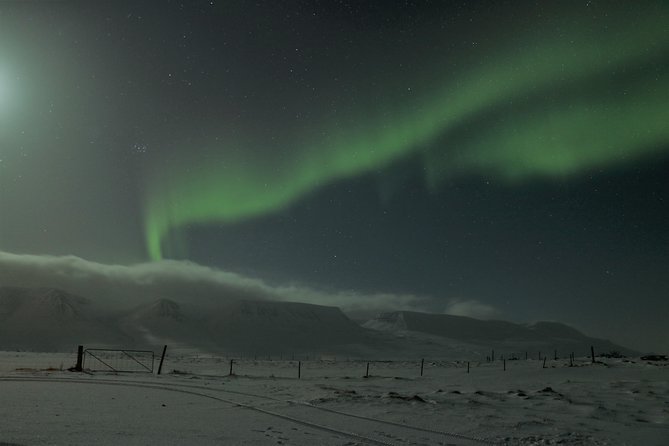 Northern Lights 4x4 Jeep/van Tour from Akureyri - The guide can make or break the mood