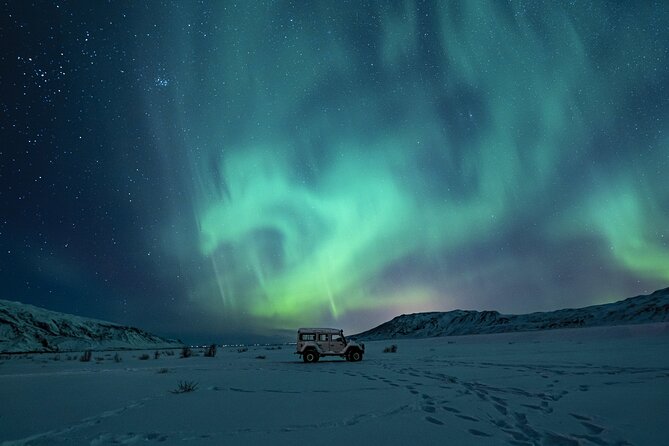 Northern Lights 4x4 Tour with Pastries and Cocoa from Reykjavik - How the aurora search actually works