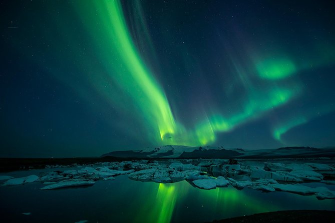 Northern Lights Guided Bus Tour from Reykjavik - Cancellation and rebooking in plain English