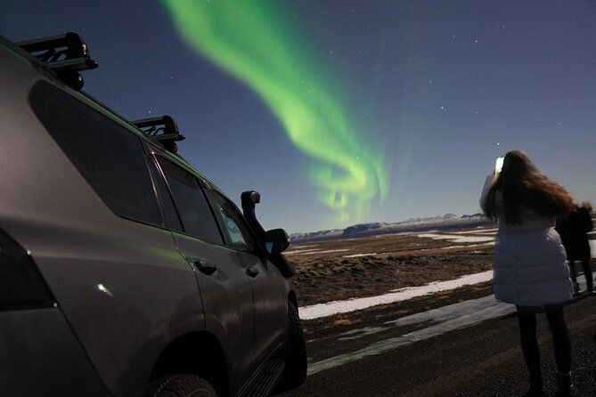 Northern Lights In luxury off-road SUV with Photos and Treats - Rural Darkness, Coastal Air, and the Search