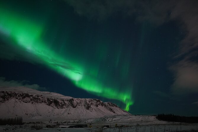 Northern Lights In luxury off-road SUV with Photos and Treats - Hot Chocolate, Cookies, and Warm Blankets