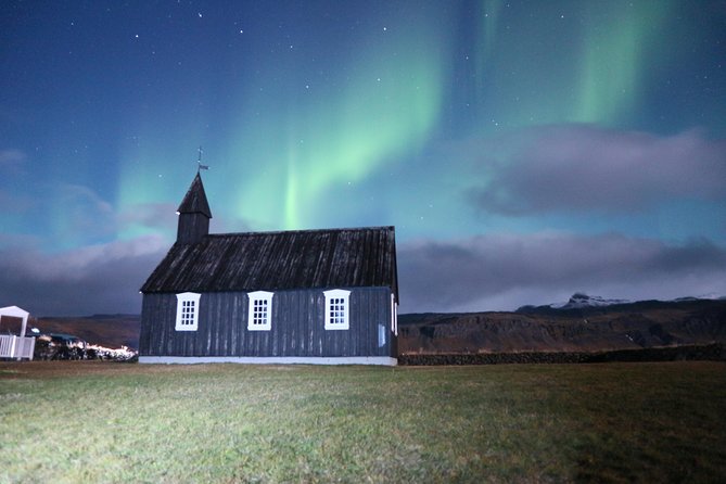 Northern Lights Midnight Adventure Small-Group from Reykjavík - A moving classroom about the aurora