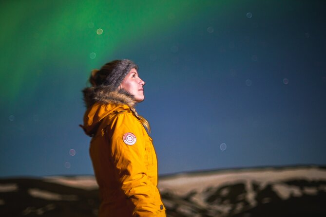 Northern Lights Minibus Tour with Hot Cocoa, Blankets & Photos - Who will get the most from this tour